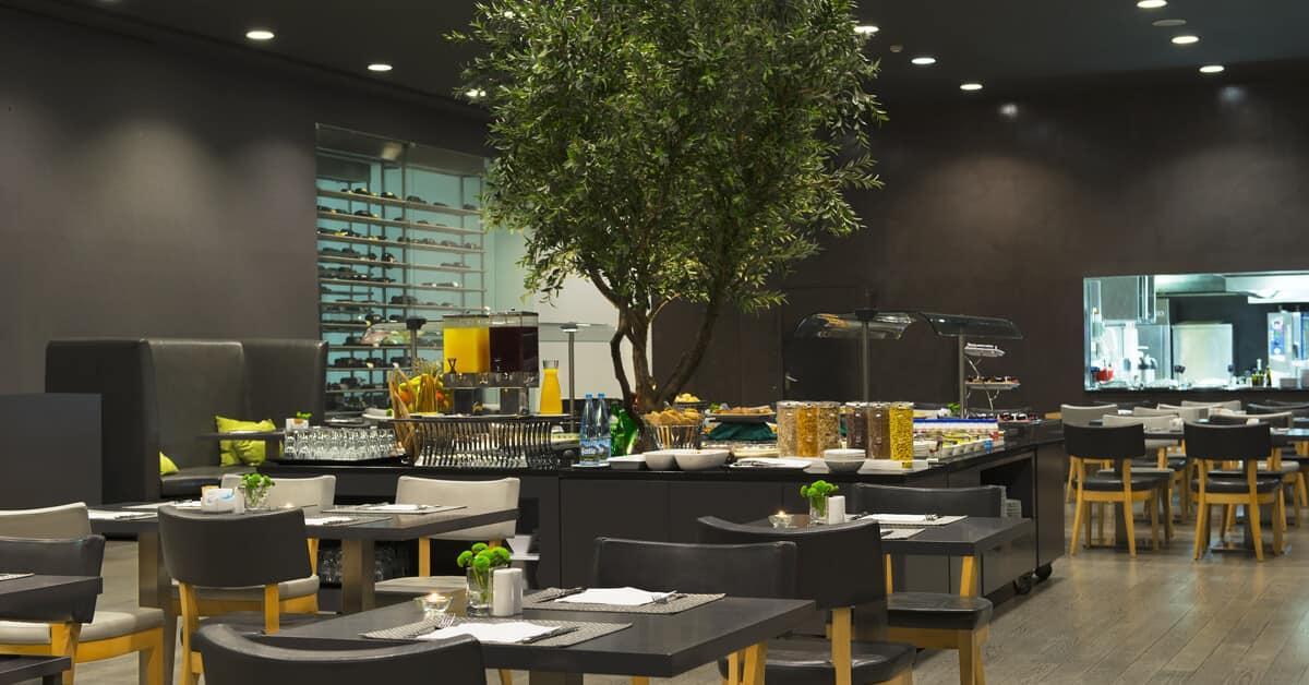 Melia Braga Hotel & Spa المظهر الخارجي الصورة The lounge at the airport