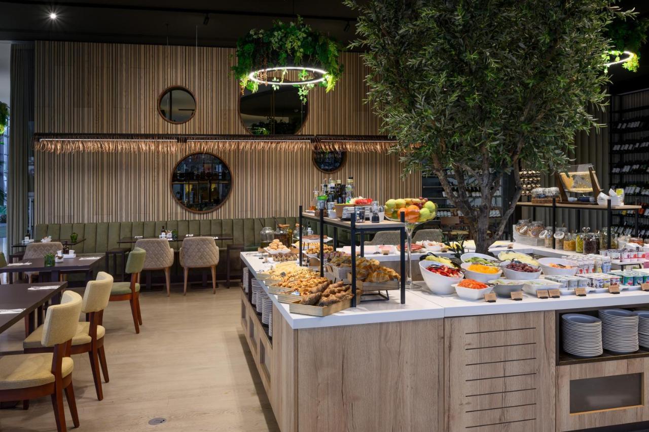 Melia Braga Hotel & Spa المظهر الخارجي الصورة The restaurant