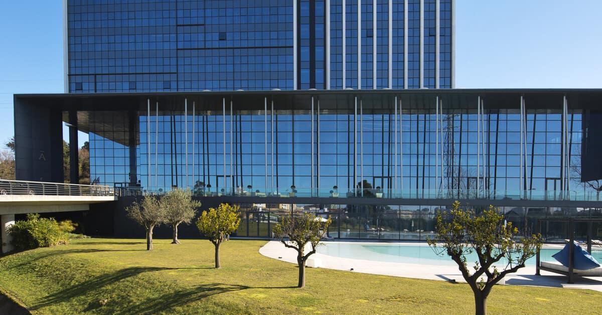 Melia Braga Hotel & Spa المظهر الخارجي الصورة The new building of the University of Lleida