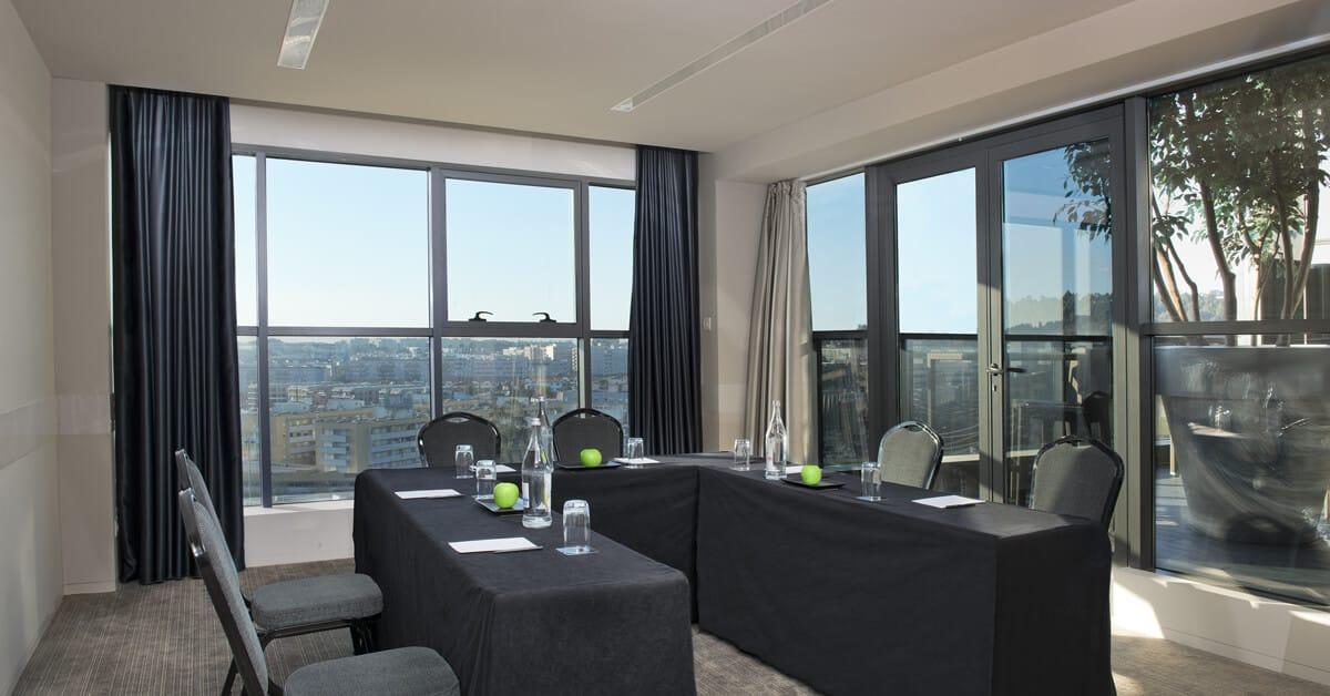 Melia Braga Hotel & Spa المظهر الخارجي الصورة Meeting room
