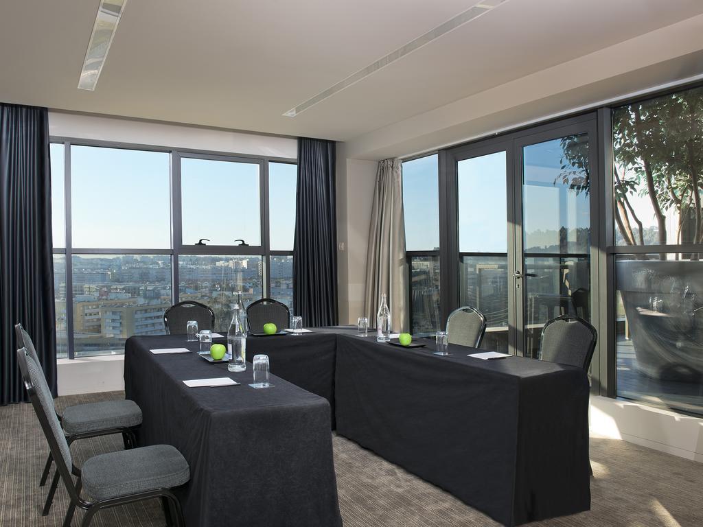 Melia Braga Hotel & Spa المظهر الخارجي الصورة Meeting room