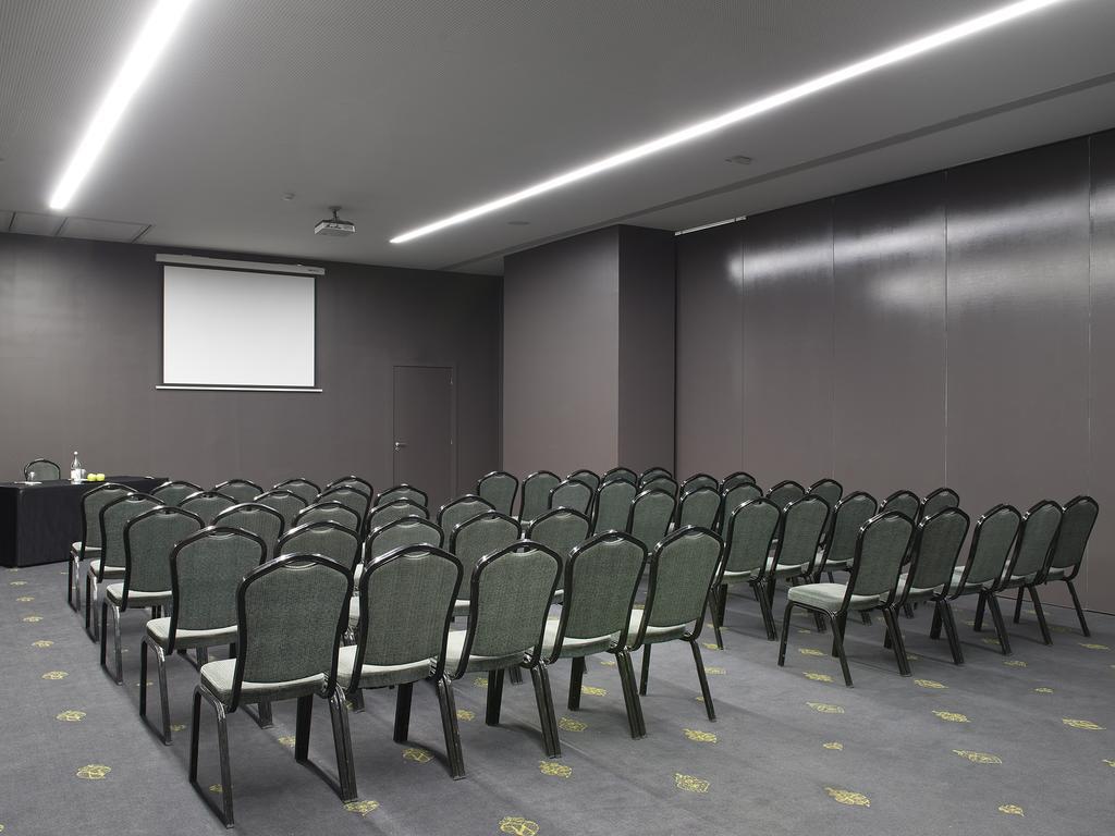 Melia Braga Hotel & Spa المظهر الخارجي الصورة Meeting room