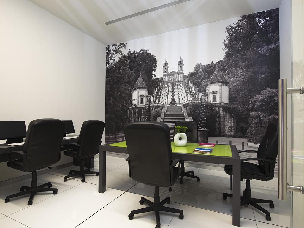 Melia Braga Hotel & Spa المظهر الخارجي الصورة Office interior