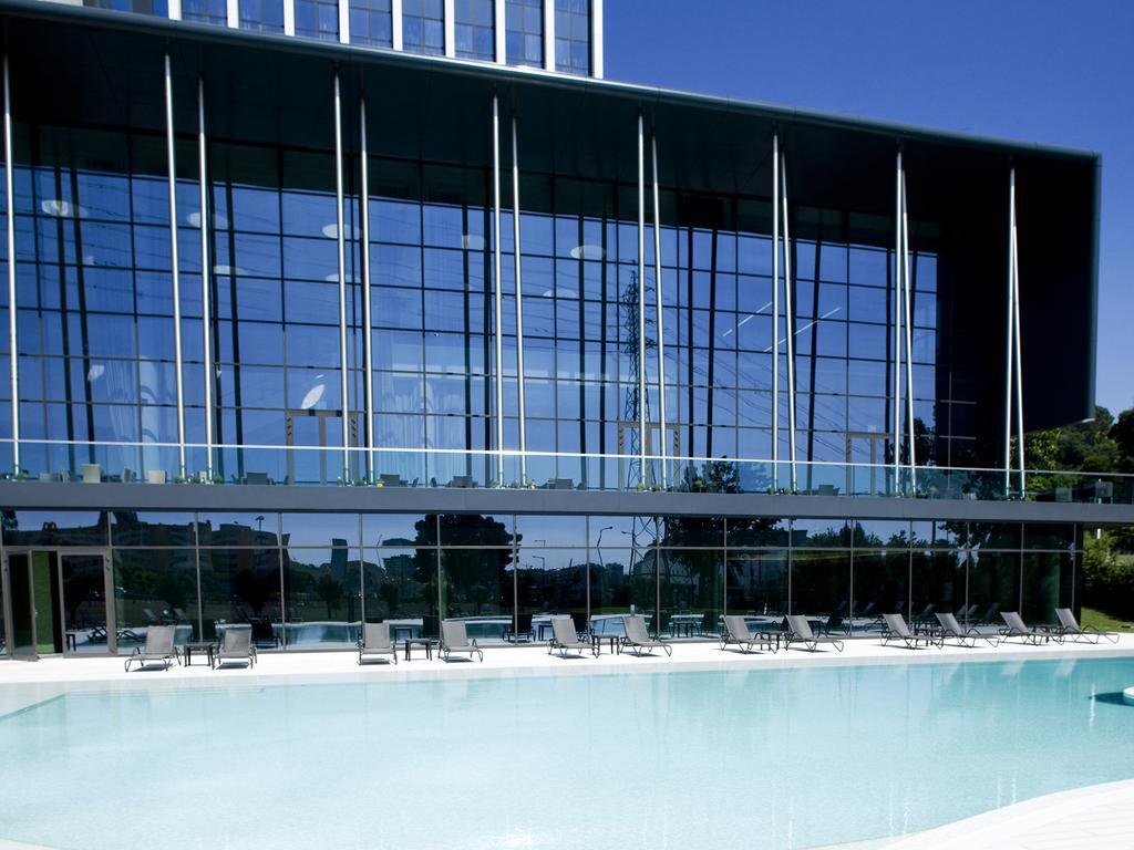 Melia Braga Hotel & Spa المظهر الخارجي الصورة The swimming pool