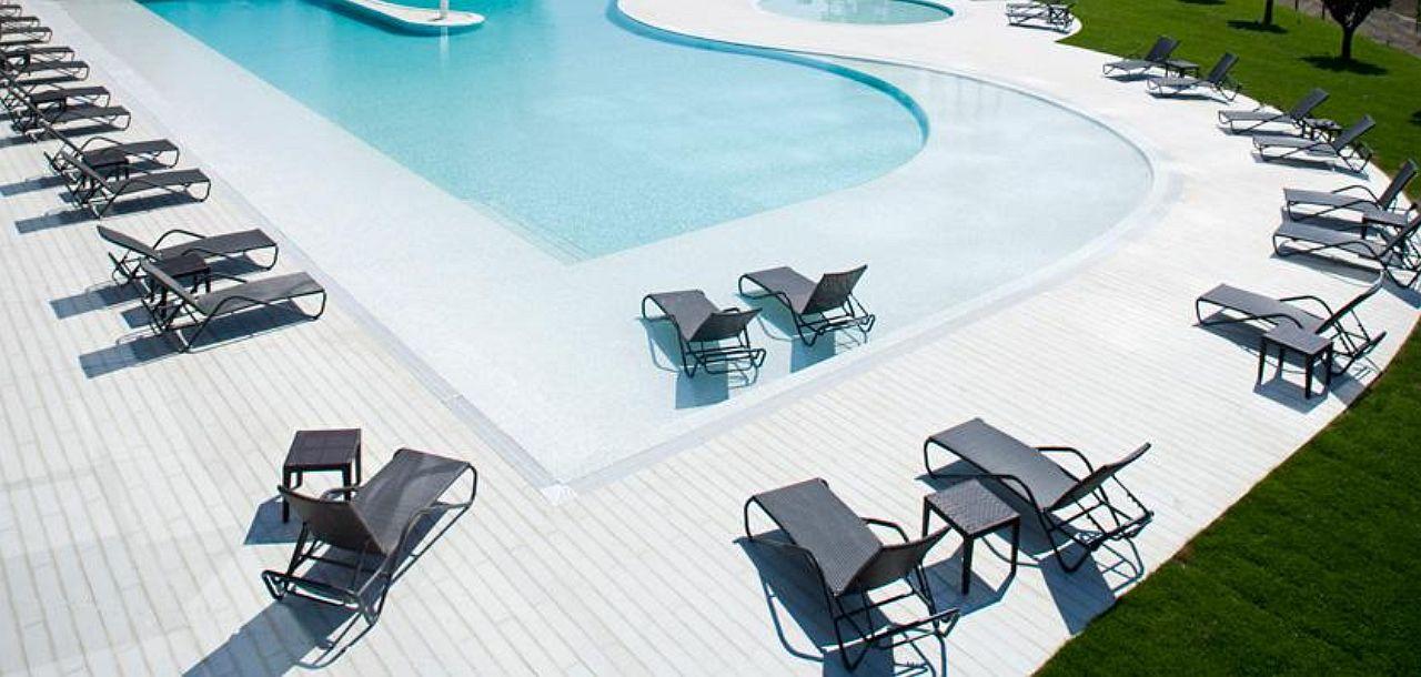 Melia Braga Hotel & Spa المظهر الخارجي الصورة The pool at the Villa A