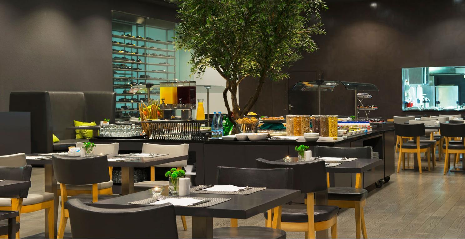 Melia Braga Hotel & Spa المظهر الخارجي الصورة The restaurant