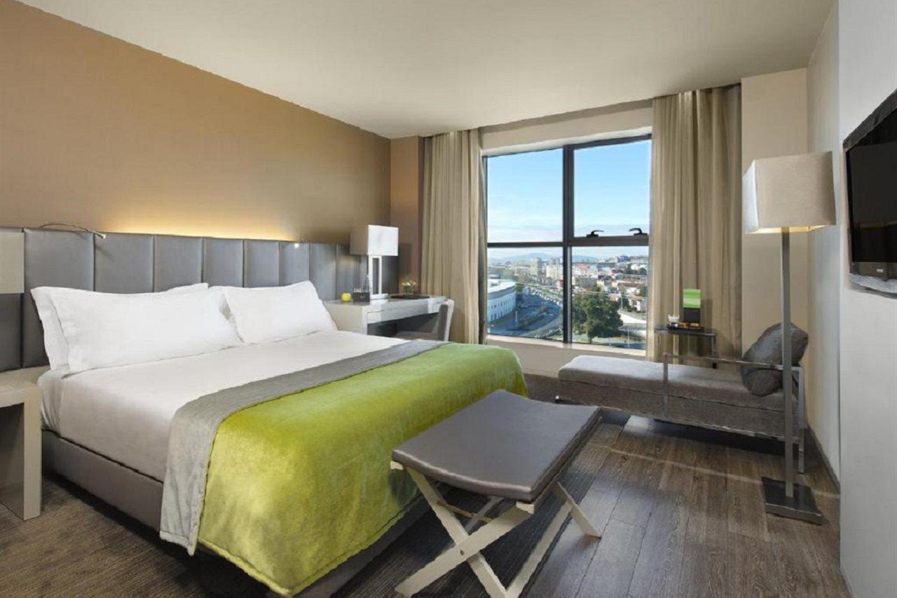 Melia Braga Hotel & Spa المظهر الخارجي الصورة A room at the hotel